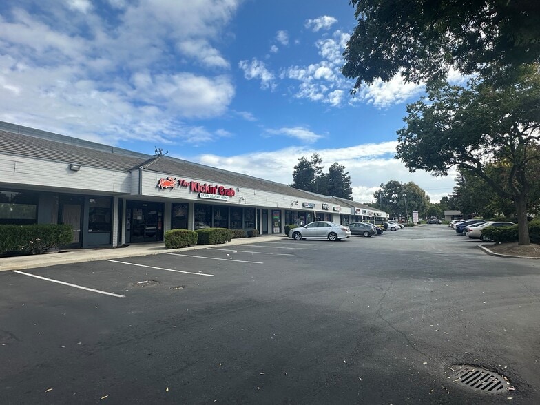 2663 Cropley Ave, San Jose, CA for lease - Building Photo - Image 3 of 7