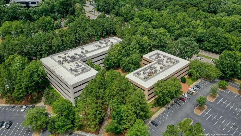 5151 Glenwood Ave, Raleigh, NC à louer - Photo du bâtiment - Image 1 de 27