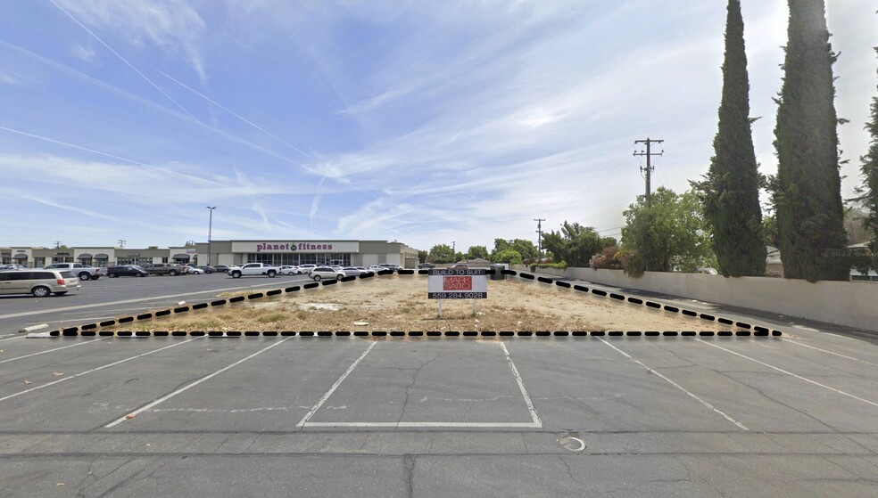 E. Barstow Ave and N. First St., Fresno, CA for lease - Primary Photo - Image 1 of 3