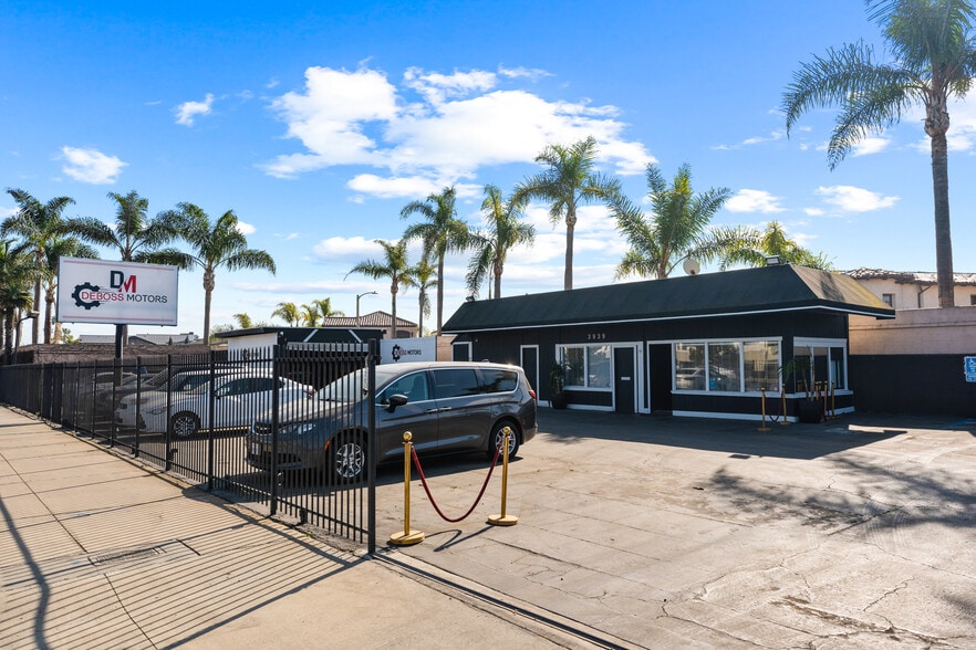 3939 W Coast Hwy, Newport Beach, CA for lease - Building Photo - Image 1 of 12