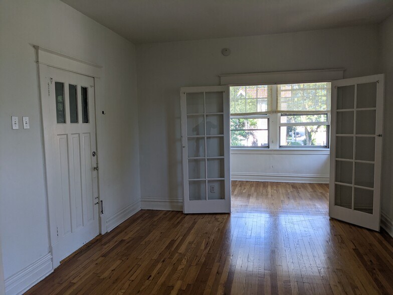1100 Louisville Ave, Saint Louis, MO à vendre - Photo du bâtiment - Image 2 de 12