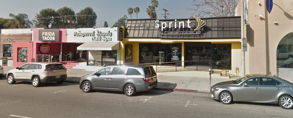 7213 Melrose Ave, Los Angeles, CA for lease - Building Photo - Image 1 of 8