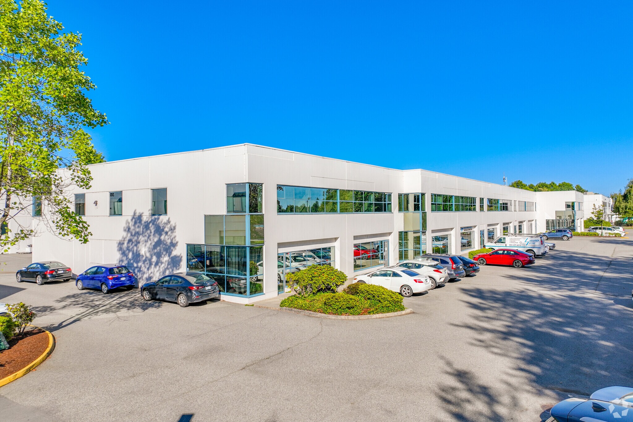 3738 North Fraser Way, Burnaby, BC à vendre Photo principale- Image 1 de 1