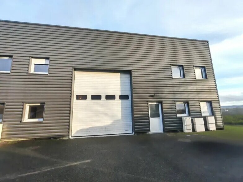 Flex in Reims for lease - Building Photo - Image 2 of 6