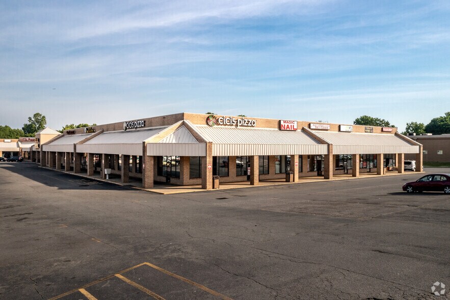 1807 Cherry Rd, Rock Hill, SC à louer - Photo du bâtiment - Image 3 de 11