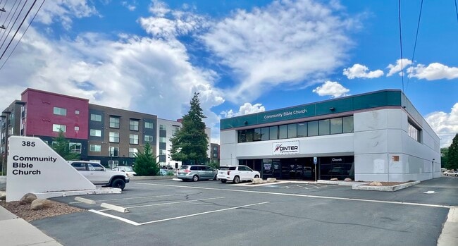 Plus de détails pour 385 Gentry Way, Reno, NV - Bureau à vendre