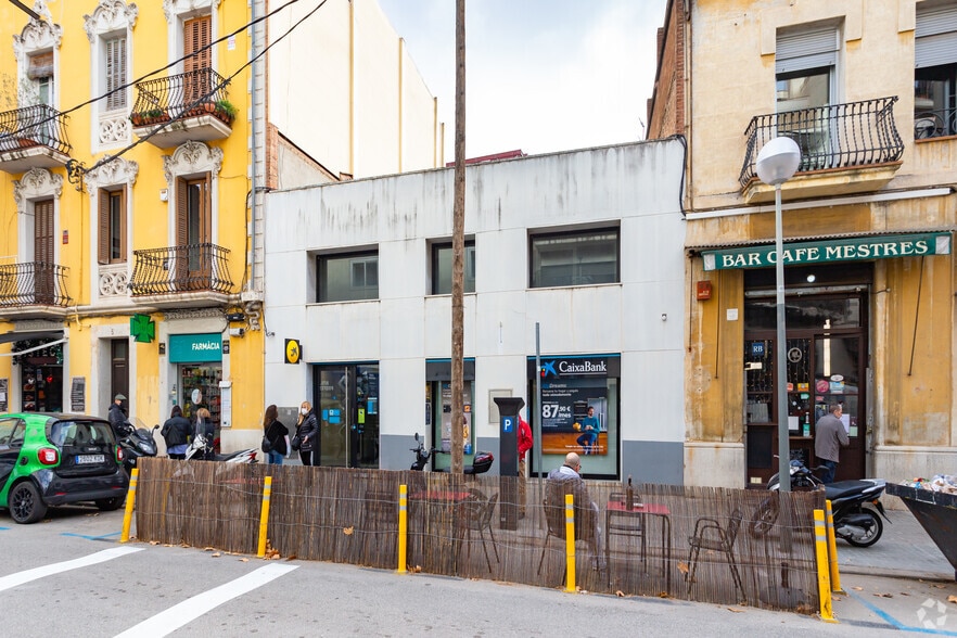 Bureau/Commerce de détail dans Barcelone, Barcelona à louer - Photo du bâtiment - Image 2 de 2