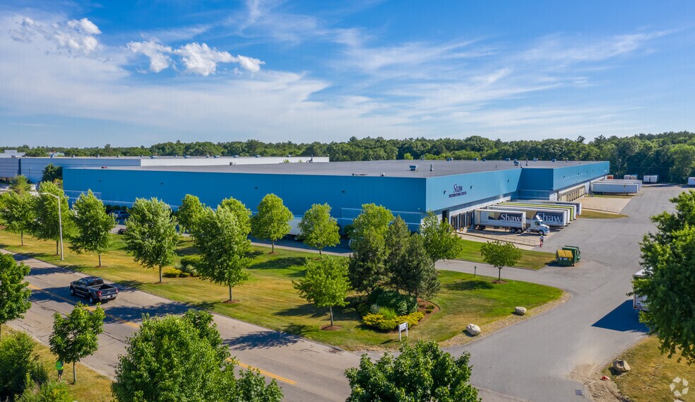 275 John Hancock Rd, Taunton, MA à louer - Photo du bâtiment - Image 1 de 13