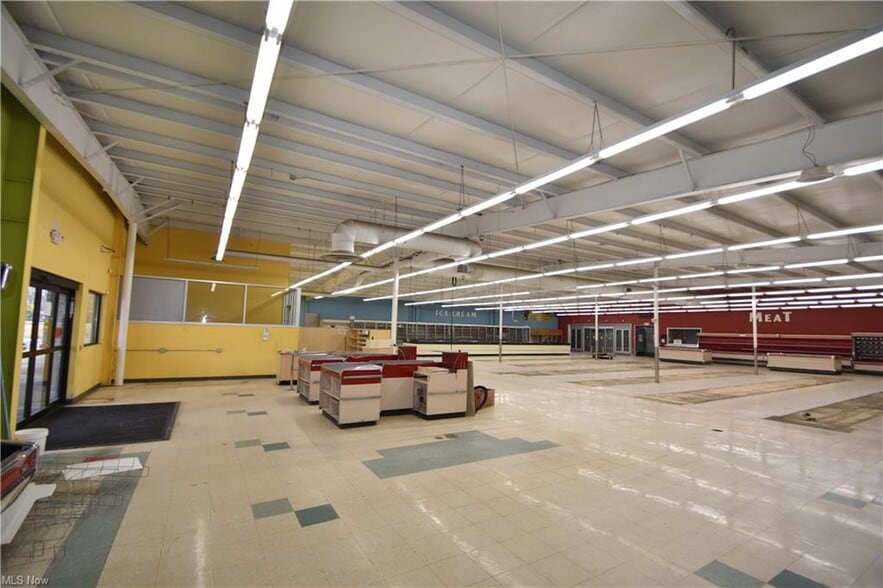 1428 Grandview Rd, Lake Milton, OH for sale - Building Photo - Image 3 of 12