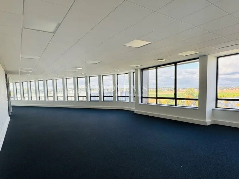 Office in Schiltigheim for lease - Interior Photo - Image 3 of 11