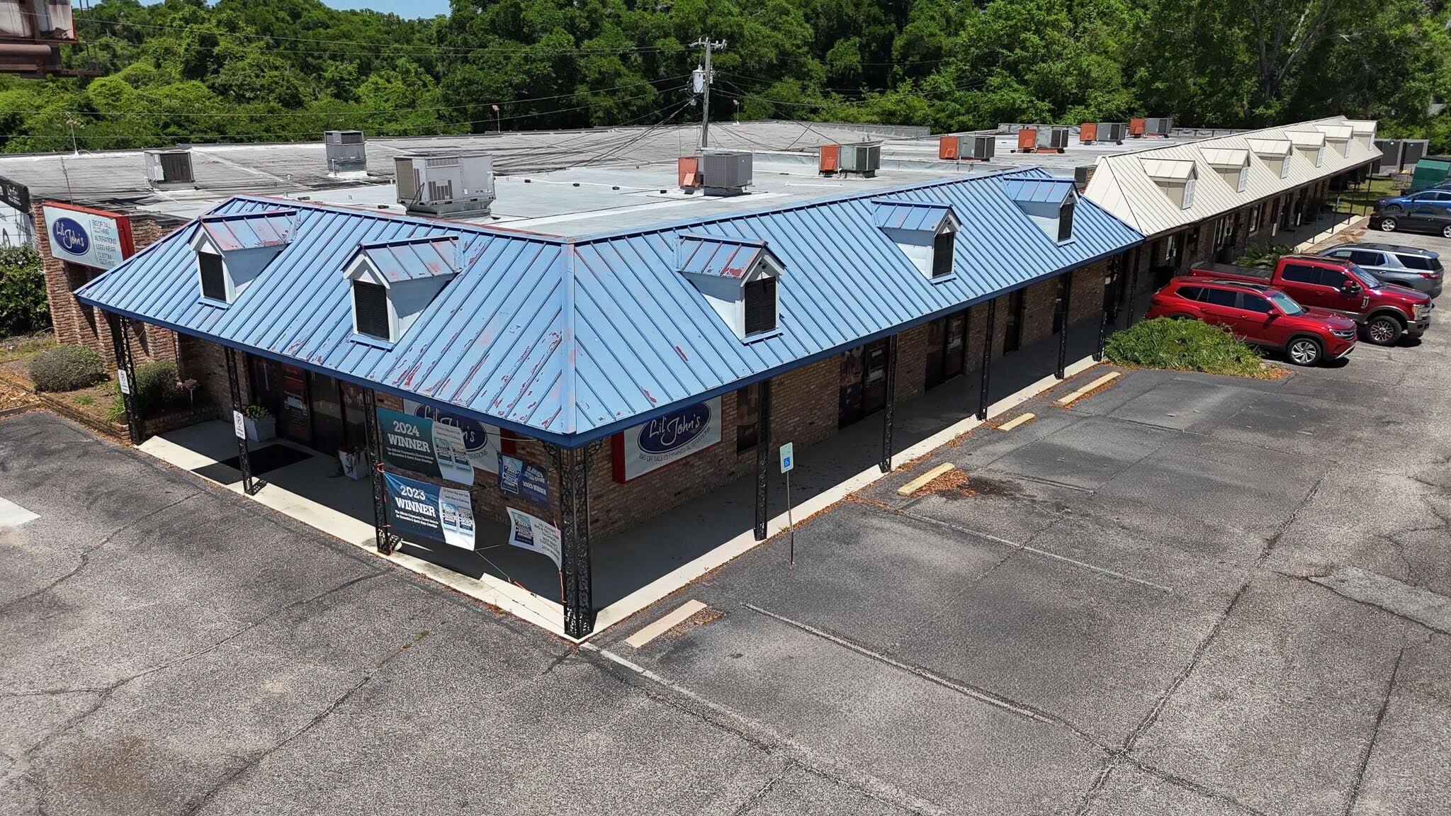 5700 N Davis Hwy, Pensacola, FL à louer Photo du bâtiment- Image 1 de 10