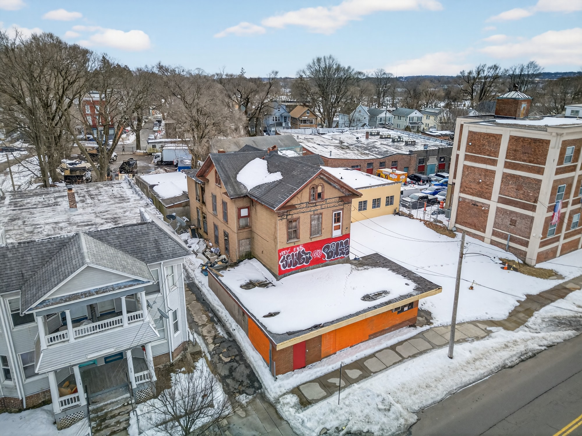 859 Congress Avenue & 354 Davenport Ave portfolio of 1 properties for sale on LoopNet.ca Primary Photo- Image 1 of 11