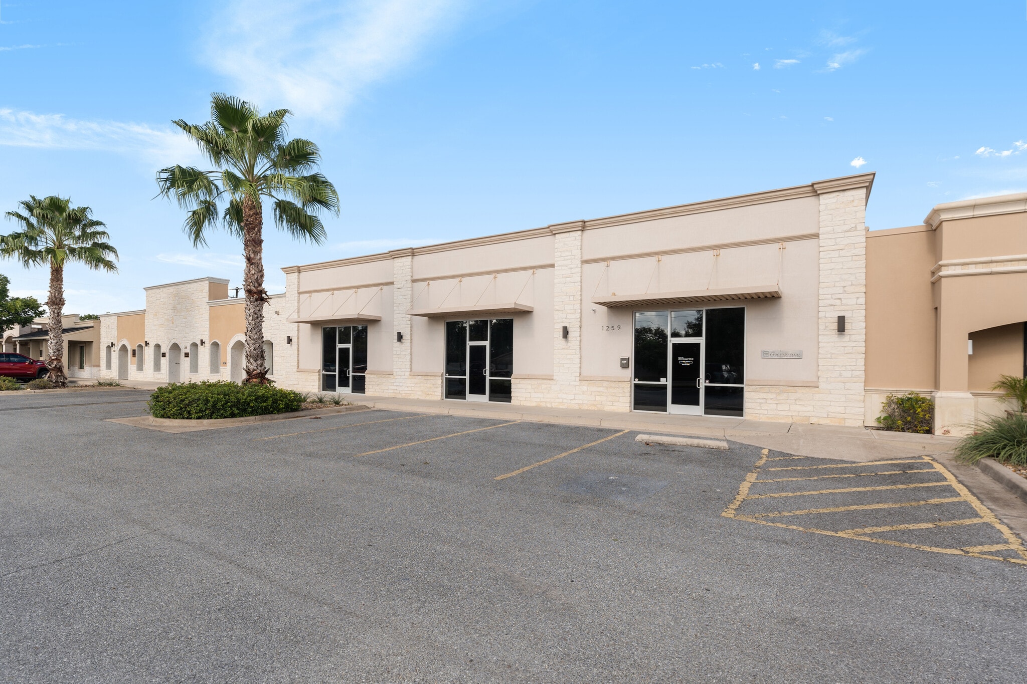 1259 N Stuart Place Rd, Harlingen, TX for lease Interior Photo- Image 1 of 36