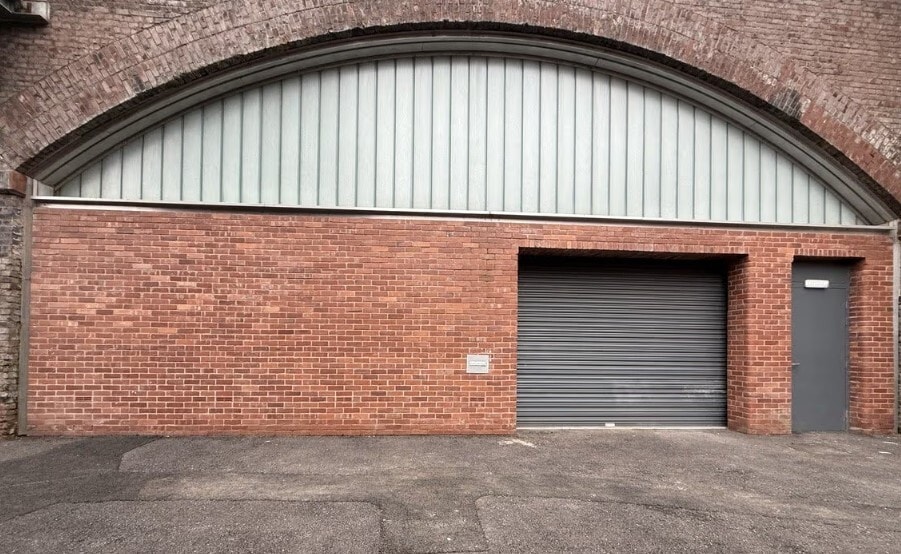 Woollam Pl, Manchester for lease - Building Photo - Image 3 of 4