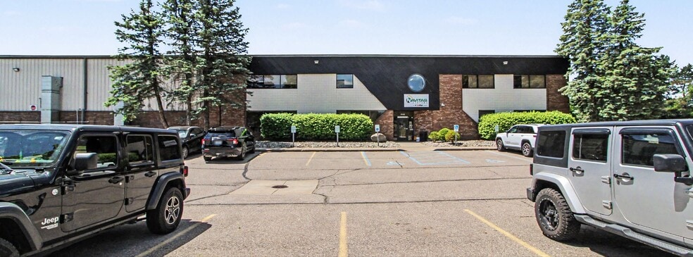 5949 Jackson Rd, Ann Arbor, MI à louer - Photo du bâtiment - Image 3 de 9