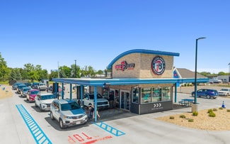 More details for 2150 Omro Rd, Oshkosh, WI - Retail for Sale