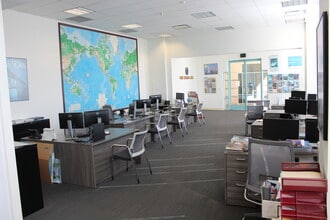 24300 Town Center Dr, Valencia, CA à louer Photo intérieure- Image 1 de 4