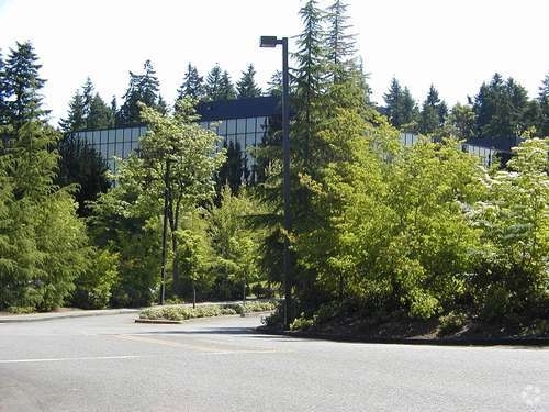 2810 160th Ave SE, Bellevue, WA for lease - Primary Photo - Image 3 of 4