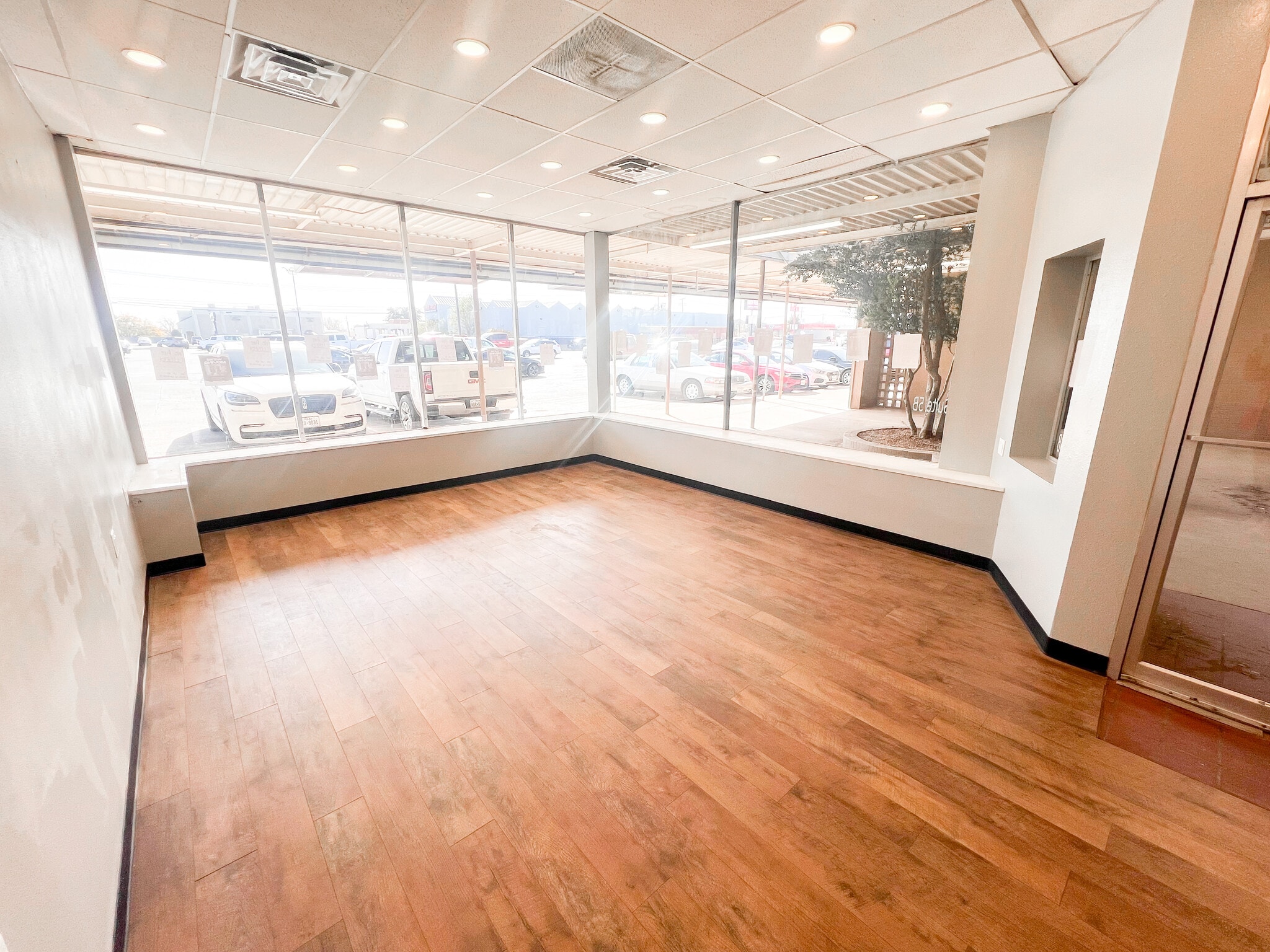 1000-1108 N Midkiff Rd, Midland, TX à louer Photo intérieure- Image 1 de 6