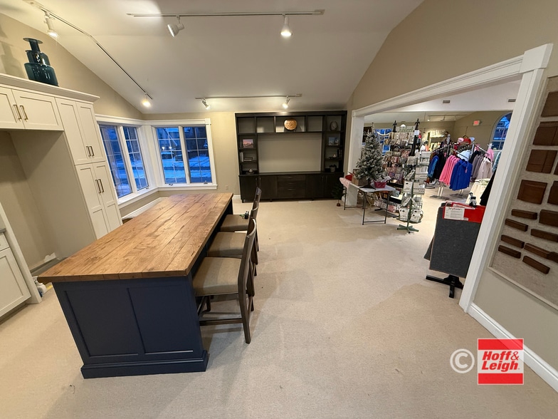 3451 Fairmount Blvd, Cleveland Heights, OH for sale - Building Photo - Image 3 of 8