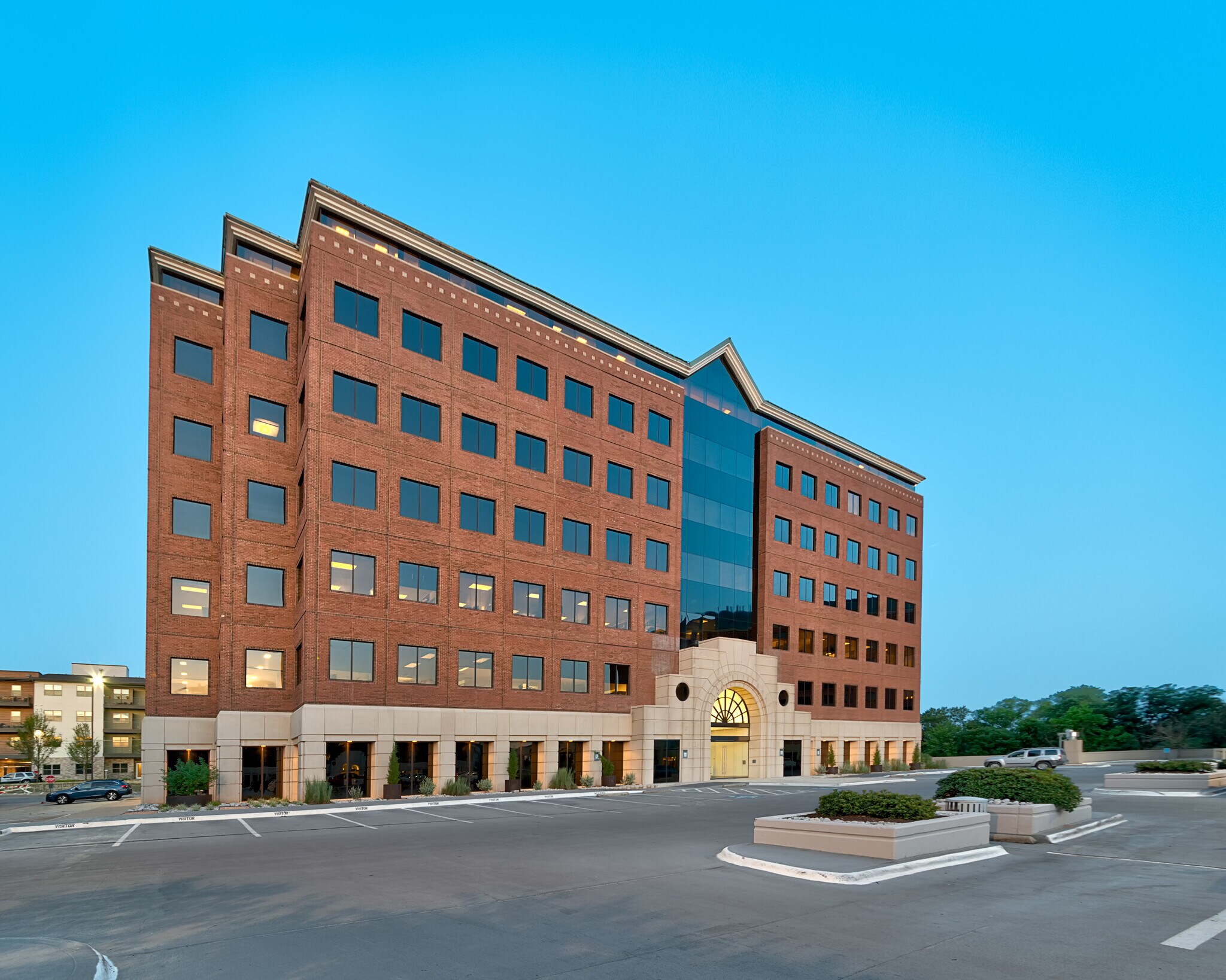 3890 W Northwest Hwy, Dallas, TX à louer Photo du bâtiment- Image 1 de 4