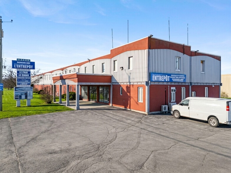 126 Rue Jacques-Cartier N, St-Jean, QC for sale - Building Photo - Image 3 of 8