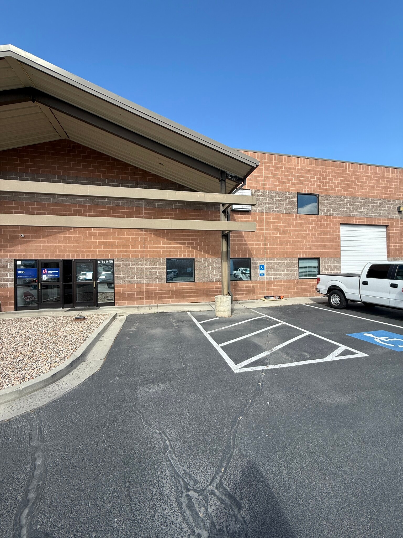 1014-1046 S 1680 W, Orem, UT for lease Building Photo- Image 1 of 13