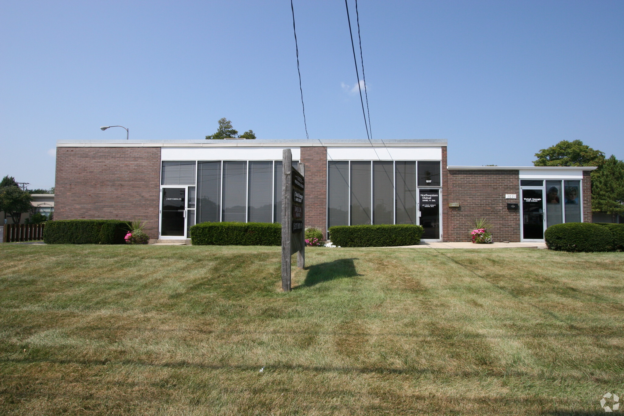 1021 N 1st St, Dekalb, IL for lease Primary Photo- Image 1 of 9