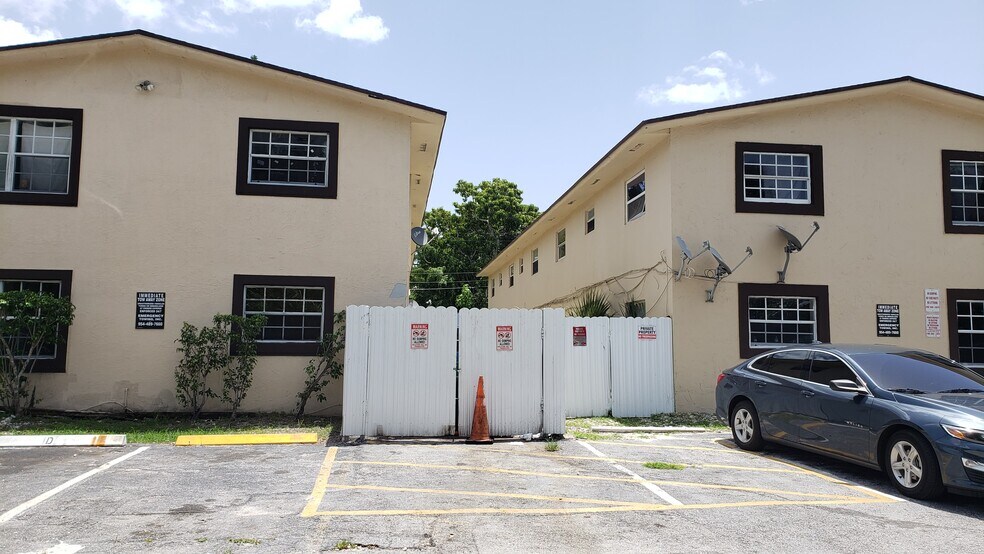 624 SW 16th Ave, Fort Lauderdale, FL à vendre - Photo du bâtiment - Image 2 de 8