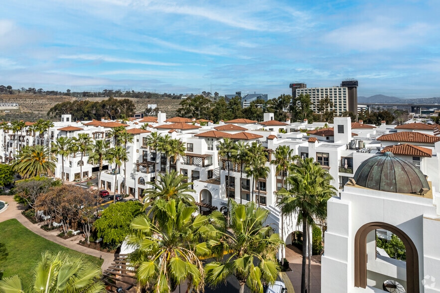 2185 Station Village Way, San Diego, CA à louer - Photo du bâtiment - Image 2 de 5