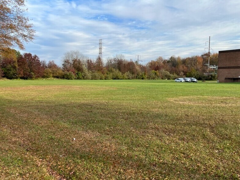 1100 First State Blvd, Wilmington, DE for lease - Building Photo - Image 1 of 3