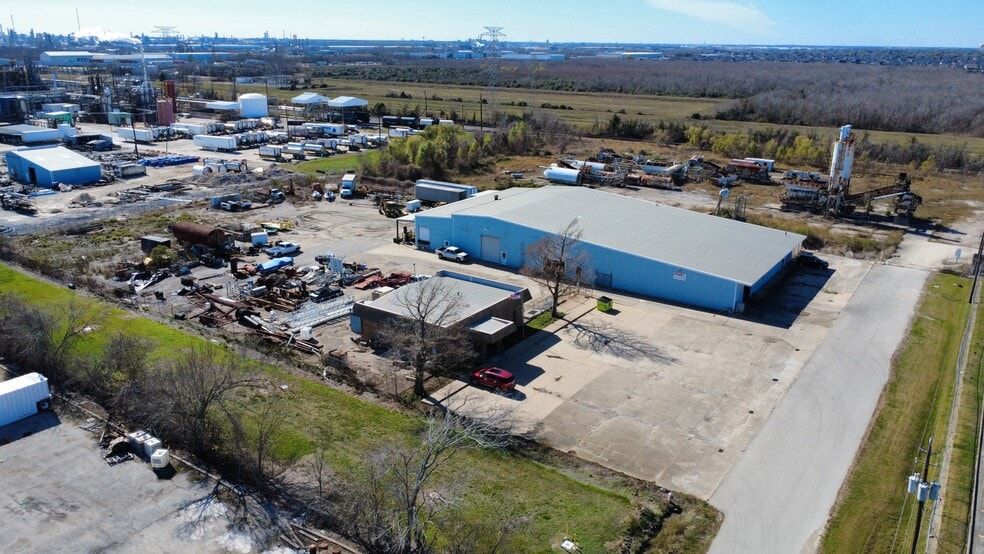 1831 W E St, La Porte, TX for lease - Building Photo - Image 1 of 4