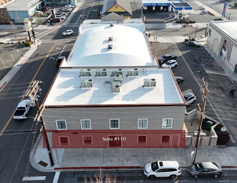 716 N Carson St, Carson City, NV à louer - Photo du bâtiment - Image 2 de 12