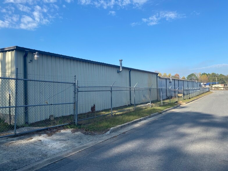 104 Parsonage St, Mc Rae, GA for lease - Building Photo - Image 3 of 14