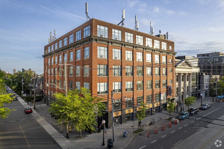 489 College St, Toronto, ON for lease - Building Photo - Image 1 of 5