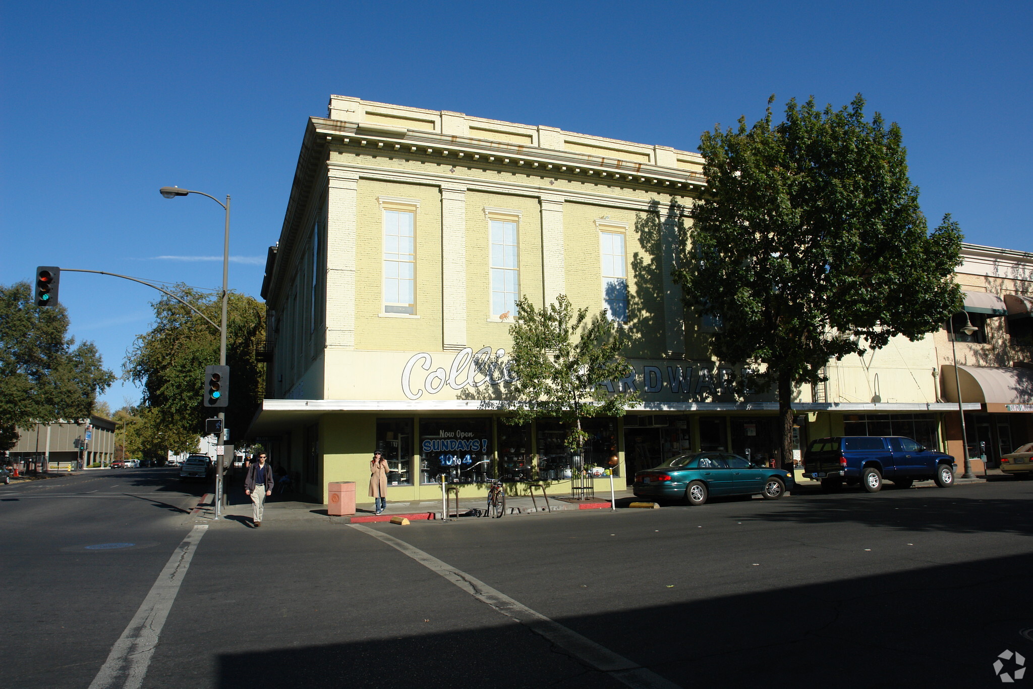 105 Broadway St, Chico, CA à louer Photo principale- Image 1 de 3