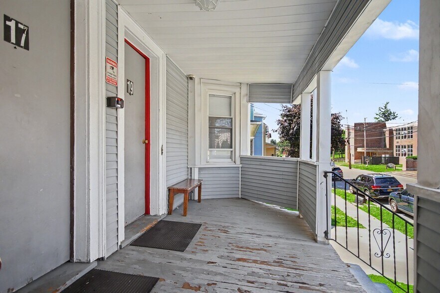 1719 Edward St, Ossining, NY à vendre - Autre - Image 2 de 37