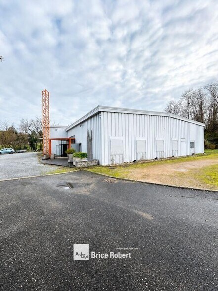 Flex in Marcilly D Azergues for lease - Building Photo - Image 2 of 6
