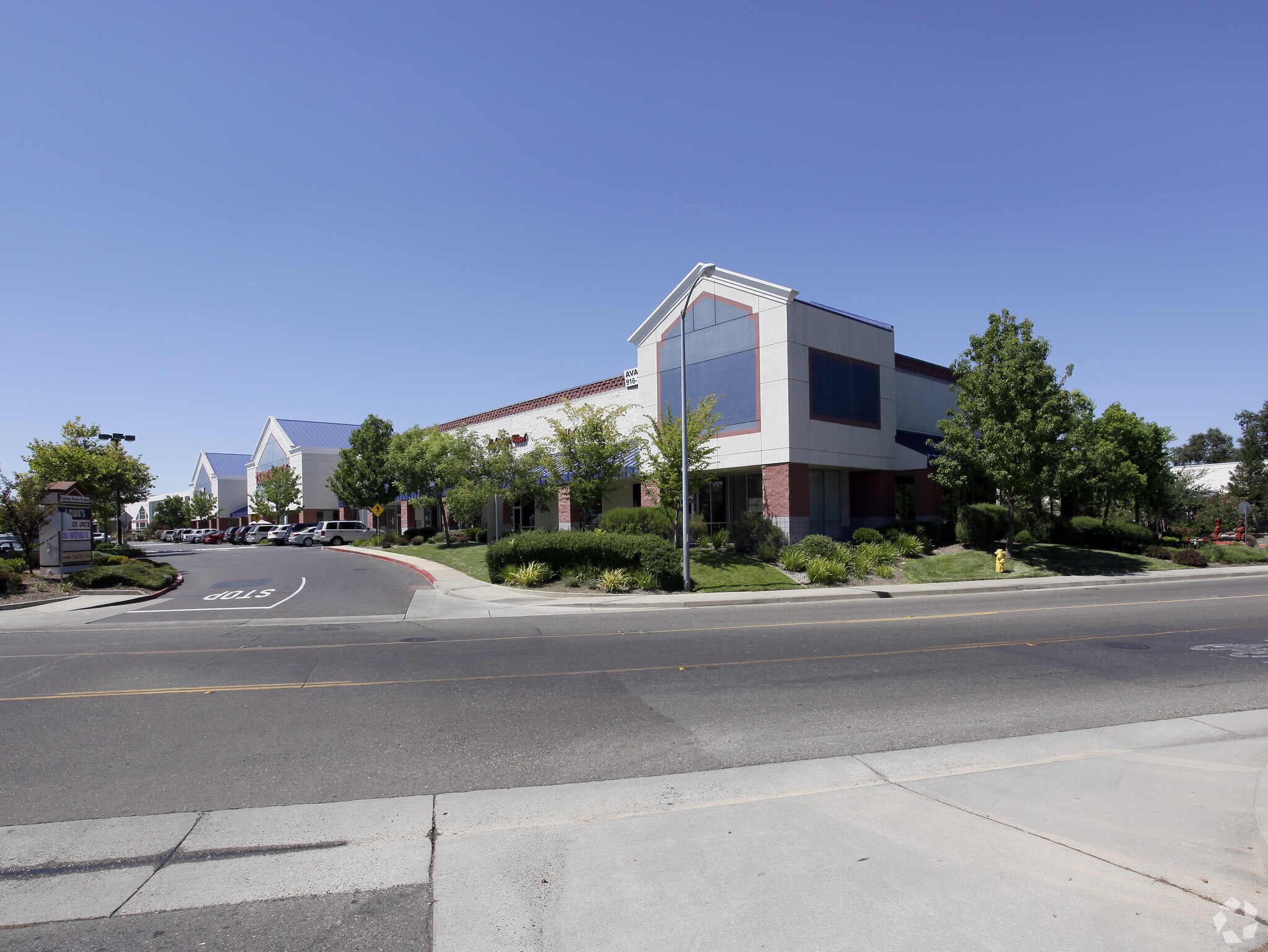 800-850 E Bidwell St, Folsom, CA à louer Photo du bâtiment- Image 1 de 9