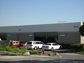 370 N Palm St, Brea, CA à louer Photo du bâtiment- Image 2 de 2