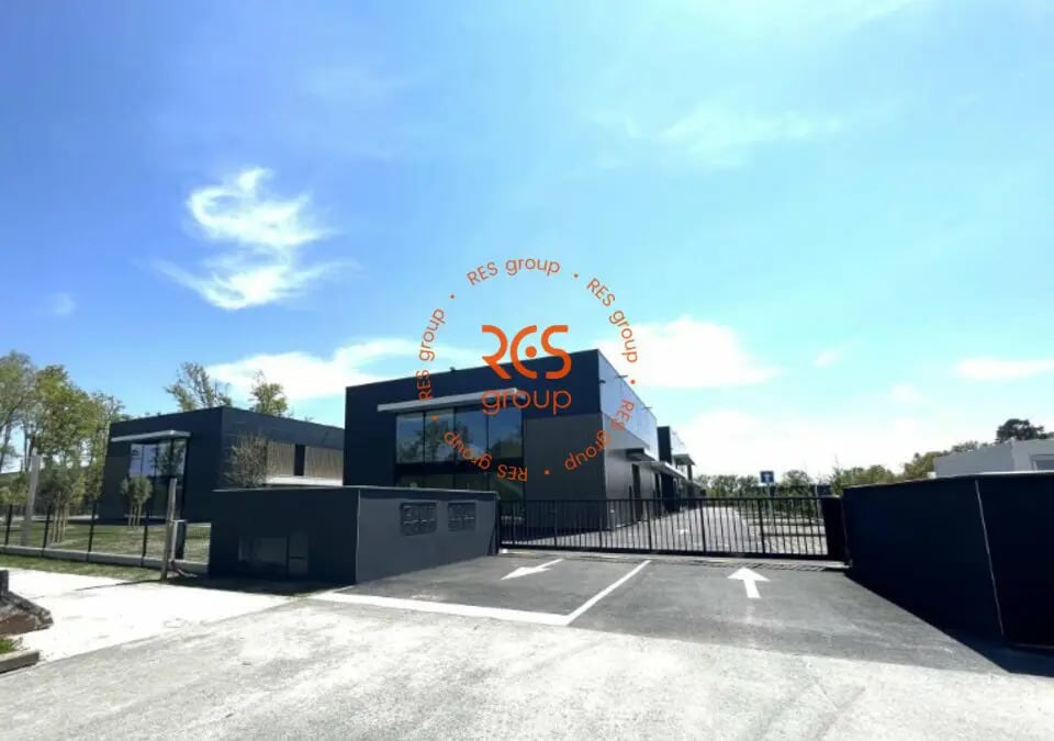 Flex in Mérignac for lease Building Photo- Image 1 of 61