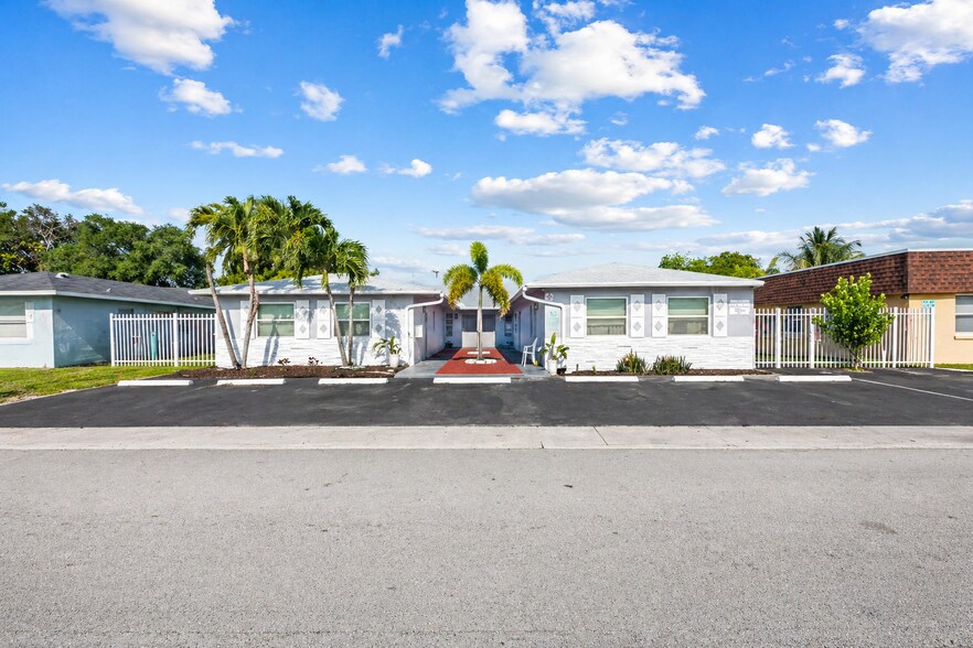 3910 NW 30th Ter, Lauderdale Lakes, FL à vendre - Photo du bâtiment - Image 1 de 20