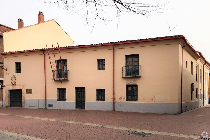 Bureau dans Alcalá De Henares, Madrid à louer - Photo du bâtiment - Image 1 de 3