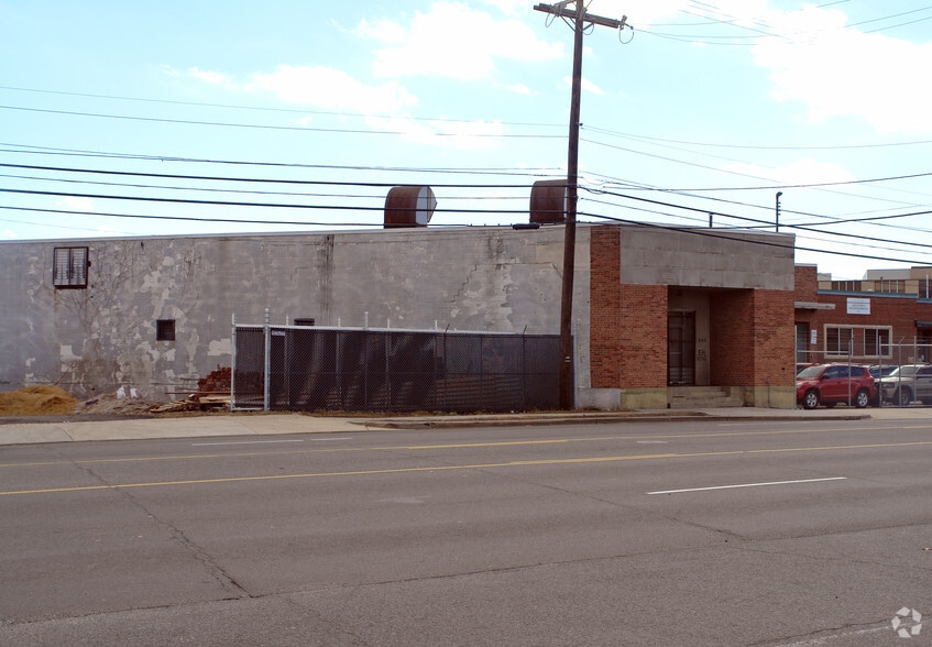 945 Brentwood Rd NE, Washington, DC for sale - Building Photo - Image 3 of 3