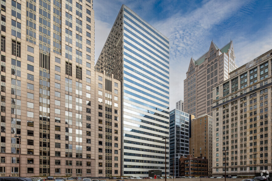 200 W Adams St, Chicago, IL for lease - Primary Photo - Image 1 of 28