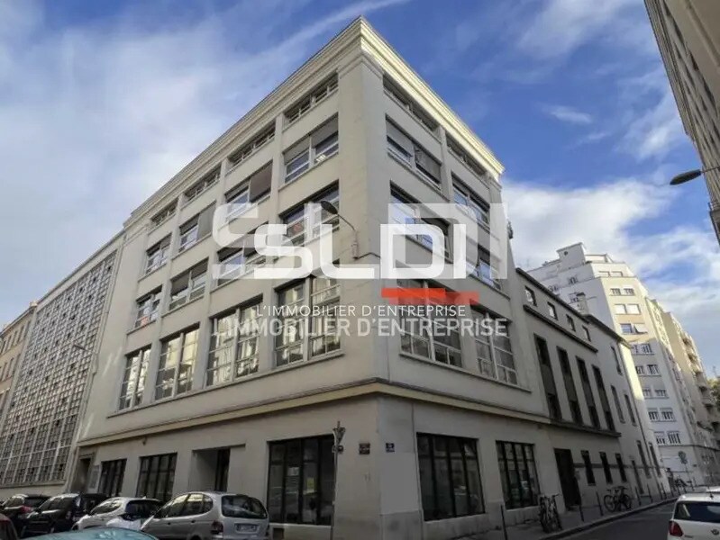 11 Rue Auguste Lacroix, Lyon à louer Photo du bâtiment- Image 1 de 15