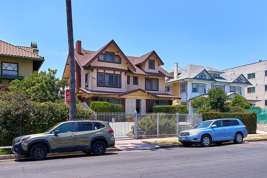 1041 Elden Ave, Los Angeles, CA à vendre - Photo du bâtiment - Image 2 de 12