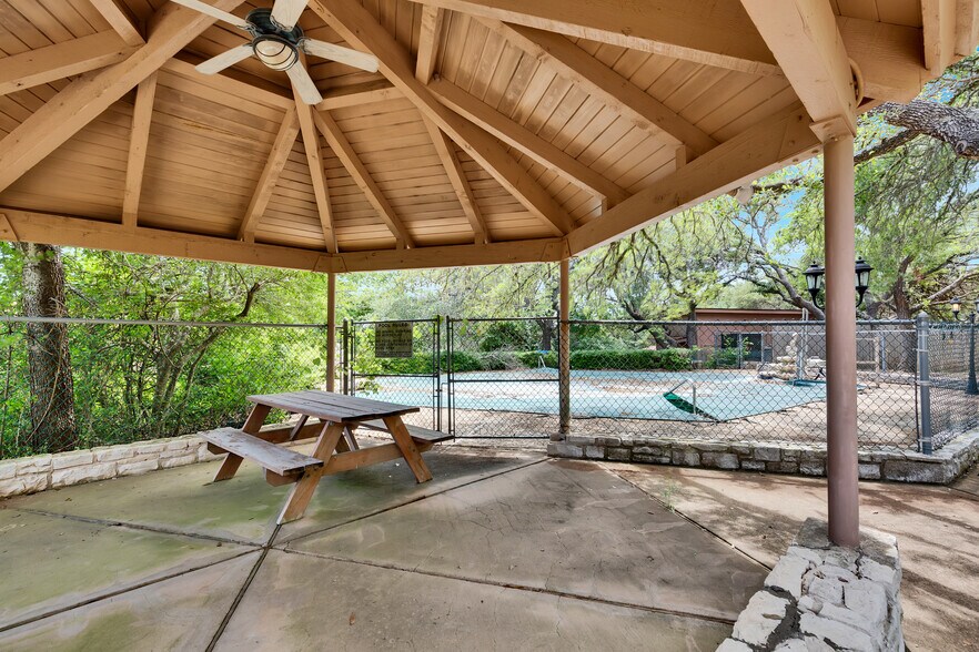 3035 W Highway 290, Dripping Springs, TX à vendre - Photo du bâtiment - Image 3 de 22
