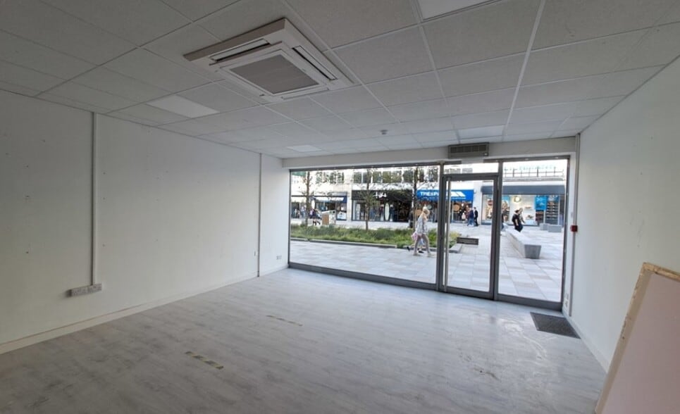 33-37 New George St, Plymouth for lease - Interior Photo - Image 2 of 4