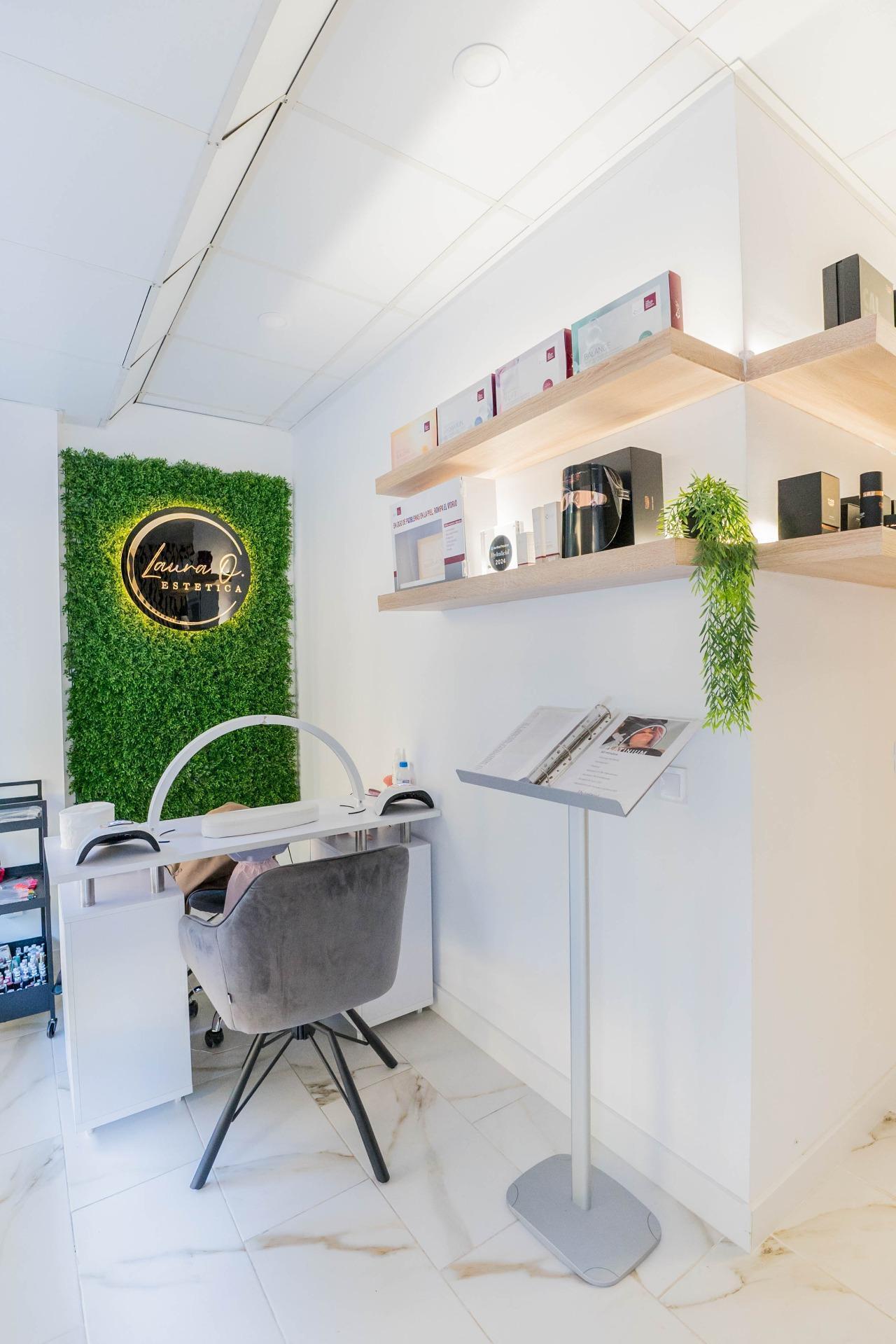 Retail in Fuengirola, Málaga for lease Building Photo- Image 1 of 23
